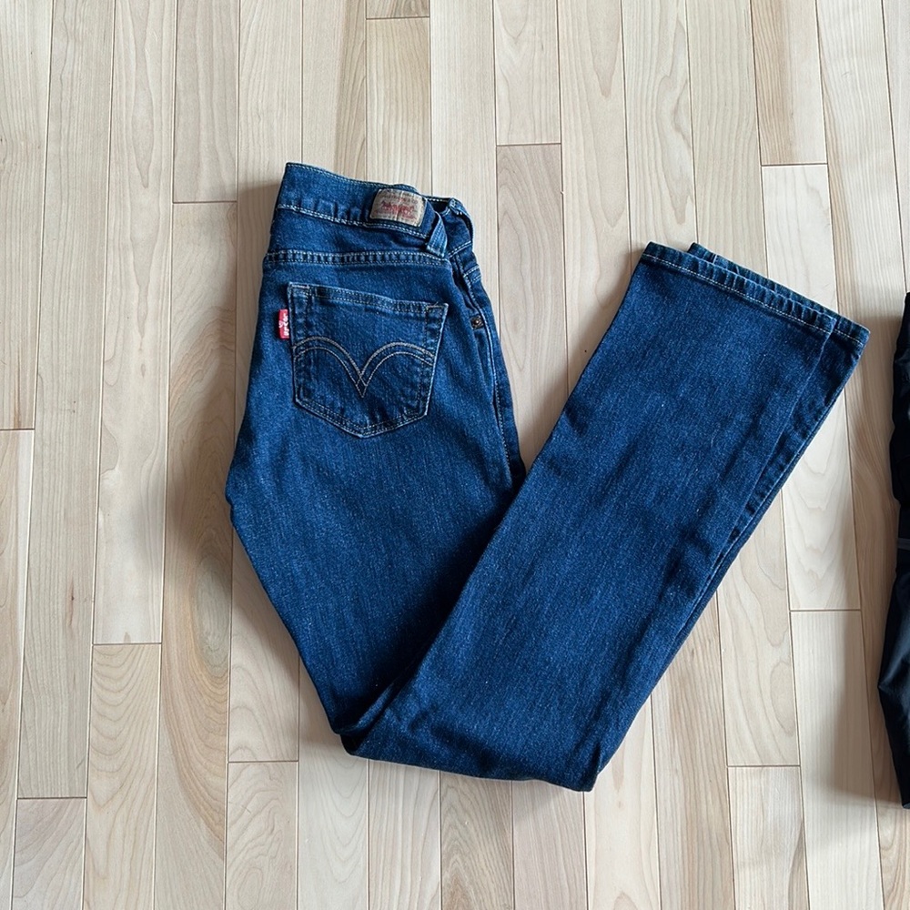 Levi’s size 0 for women or bundle (3 for 40)
